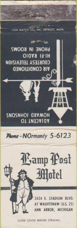 Lamp Post Motel (University Inn) - Old Postcard And Promos (newer photo)